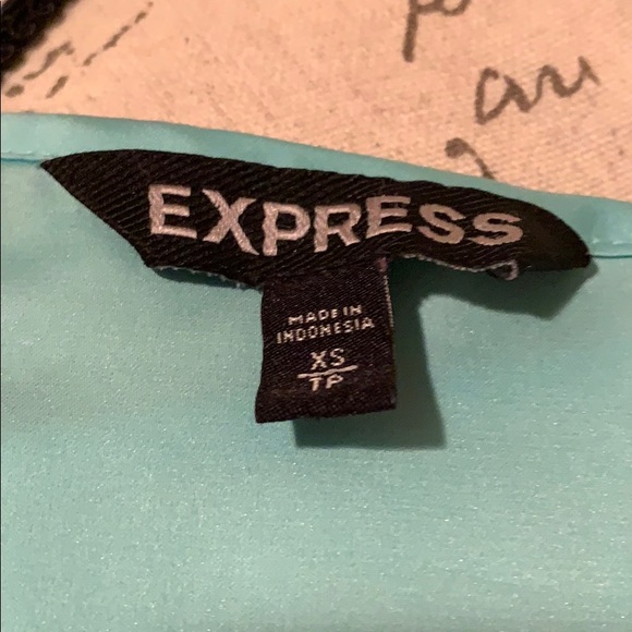 Express Tunic - Picture 5 of 5